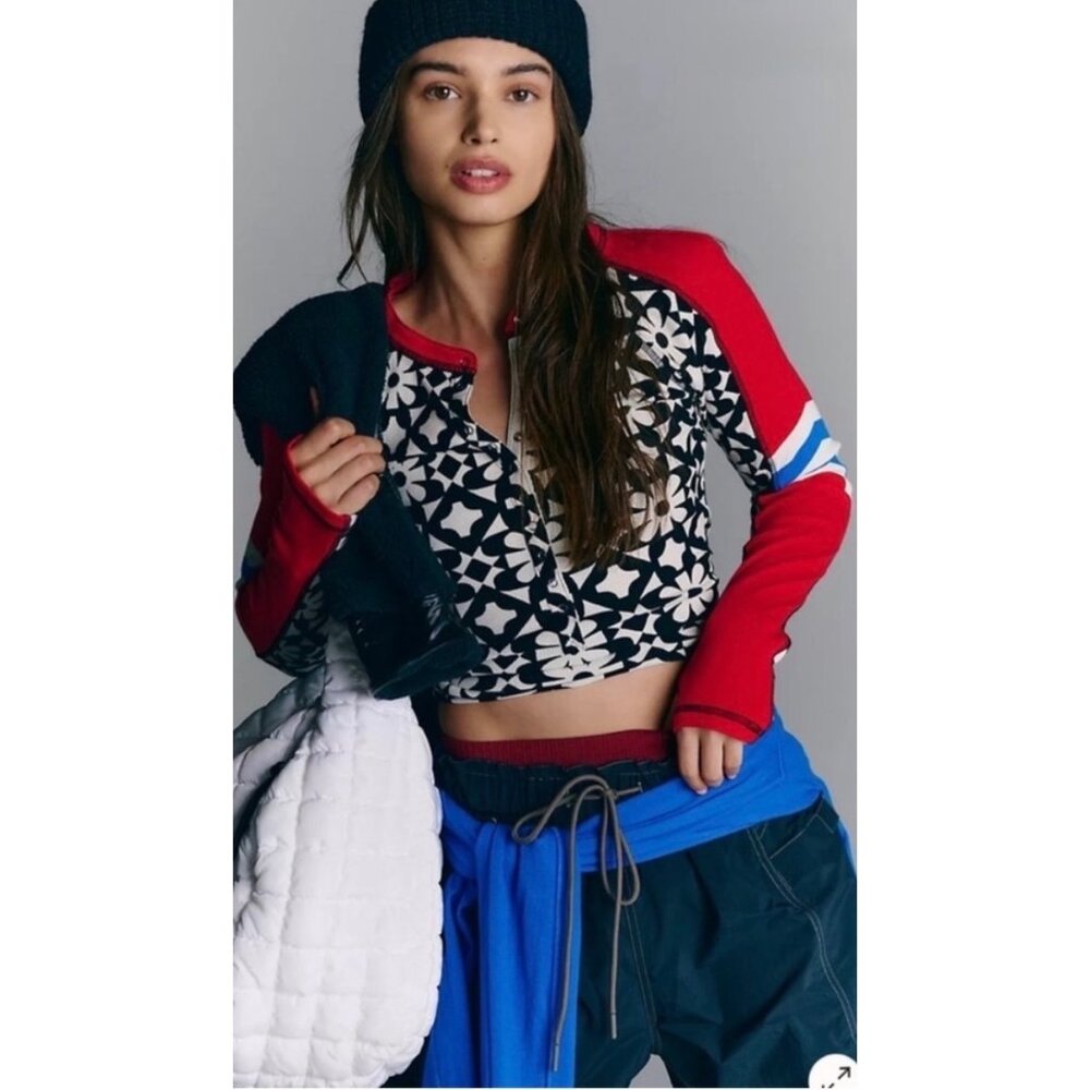 FP Movement by Free People Kick Off Printed Layer Top Black Red White Graphic L - Picture 1 of 16